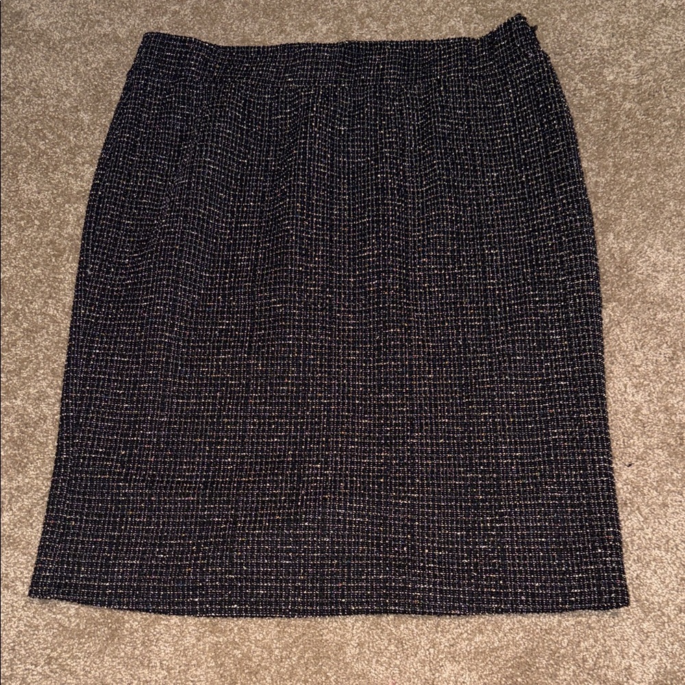 Torrid Black Textured Stretch Pencil Skirt - size 14. I